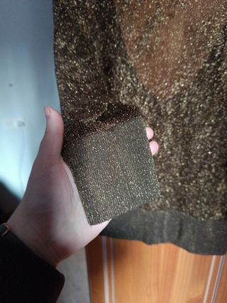 Suéter dorado calado