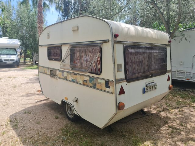 Caravana rulot roller pequeñita