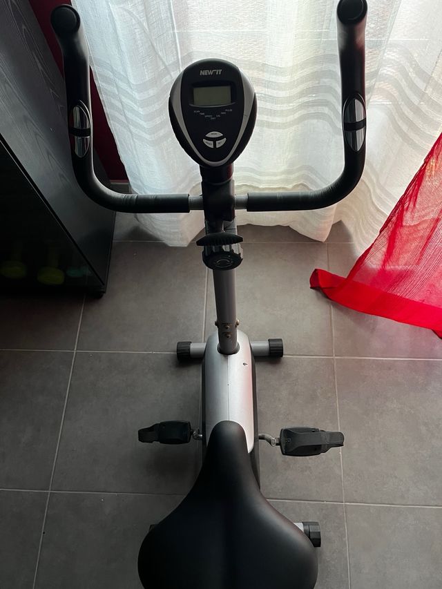 Bicicleta Estática NewFit Ira