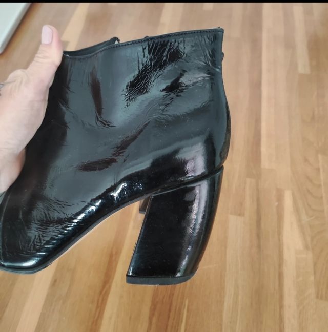 Botinetas piel/charol 39