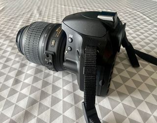 Nikon D3200 con accesorios