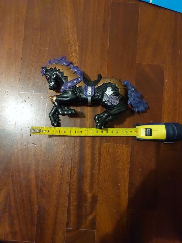 Cavallo giocattolo in plastica