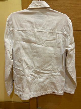 Cazadora vaquera blanca