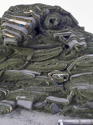 Dale vida a tu jardin con césped reciclado