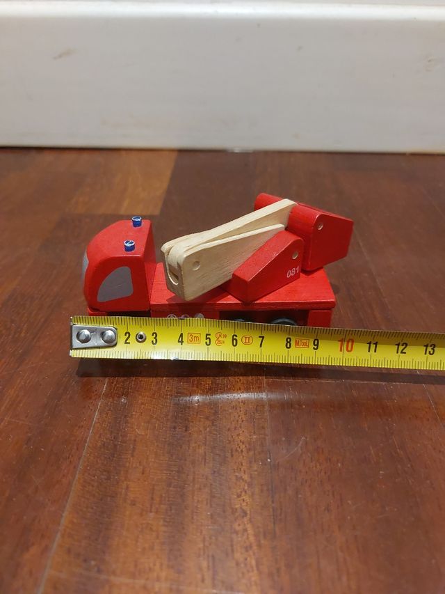 Camion pompieri in legno