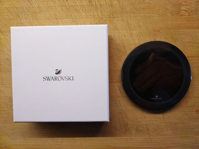 Wi-Fi charger Swarovski