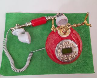 Teléfono model vintage con cable