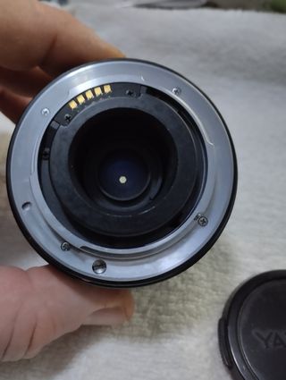 YASHICA  AF 35-70  1:3.3-4.5  MACRO 52 MACRO  52 0