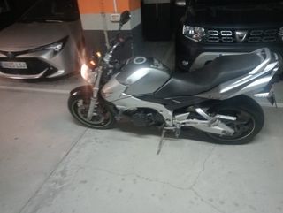 Suzuki gsr 600cc