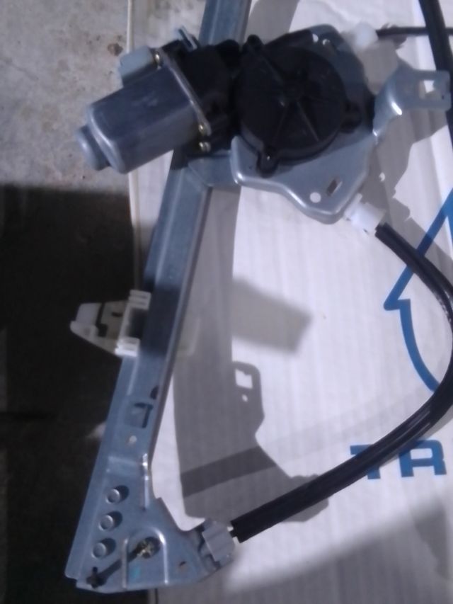 Retrovisor Citroen Xsara, elevalunas delant.dcho