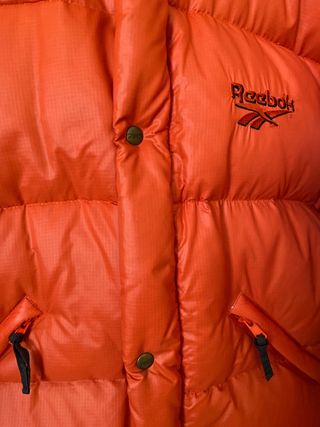 bonita chaqueta Reebok sin estrenar