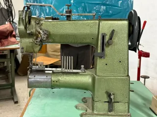 Maquina de coser ADLER 169-73