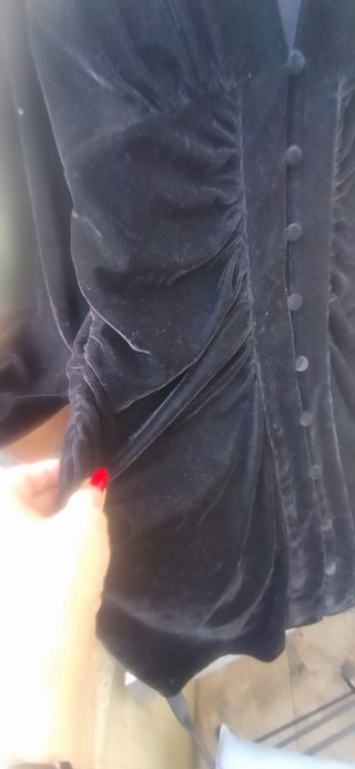 Vestido negro terciopelo Zara
