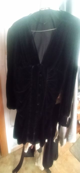 Vestido negro terciopelo Zara