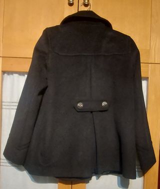 Abrigo negro Zara