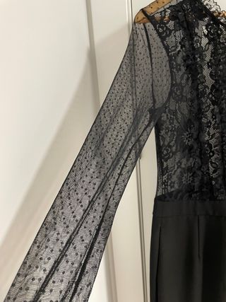 Mono negro muy especial de Zara