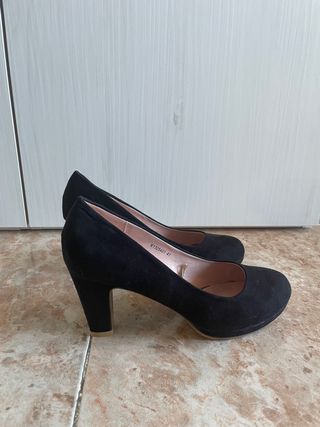Zapatos negros tacon