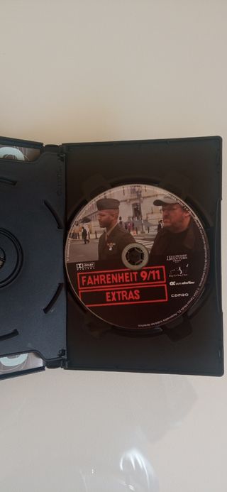 Fahrenheit 9/11- Super Size Me( Cameo)