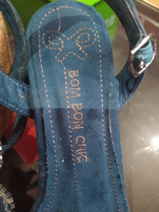 Sandalias con tacón 