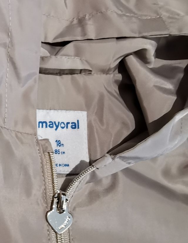 Chubasquero Mayoral bebé niña