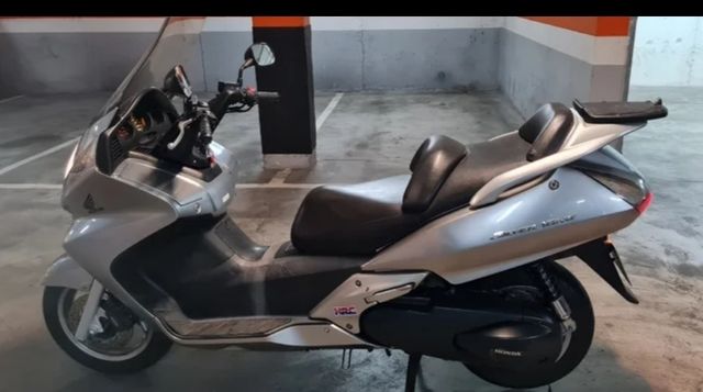 Honda silverwing 600cc