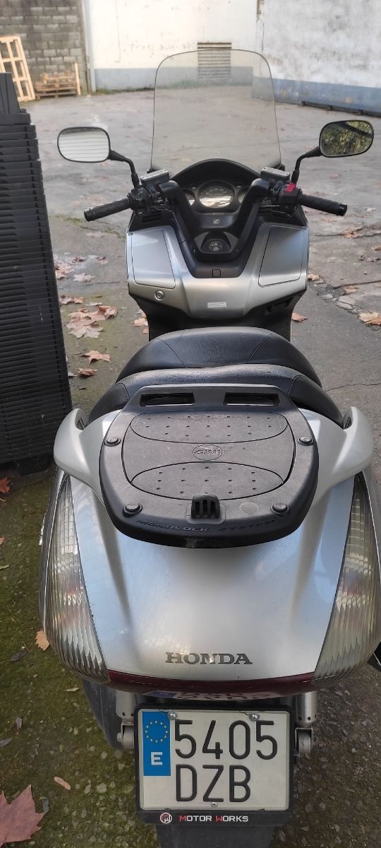 Honda silverwing 600cc