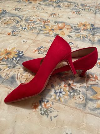 Zapatos tacón rojos