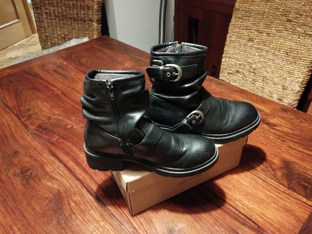 BOTAS NEGRAS