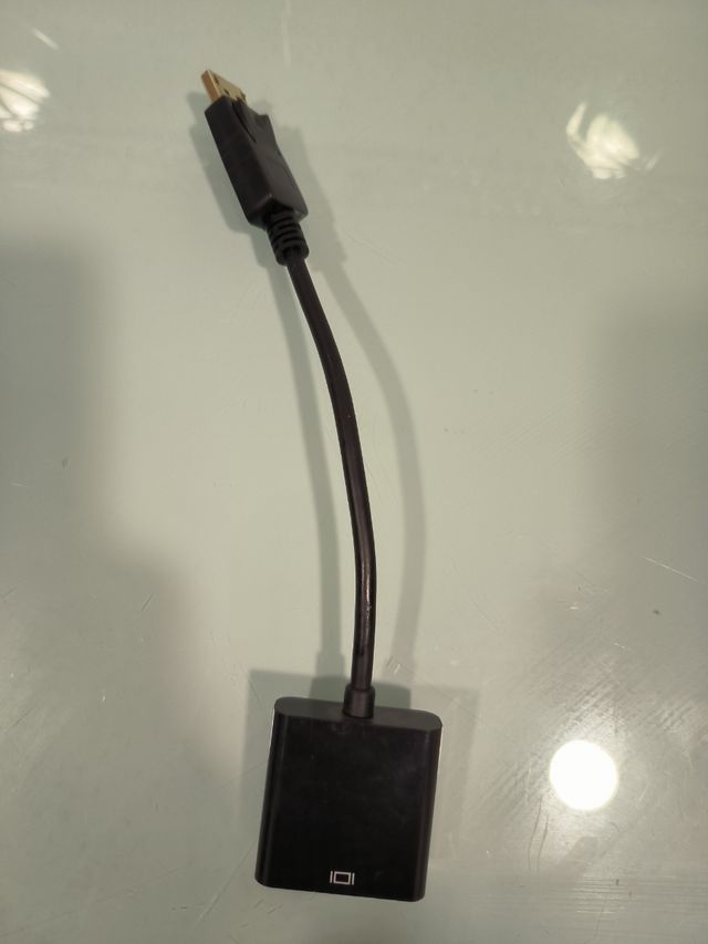 Displayport a VGA