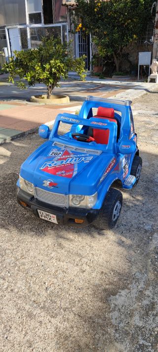 Moto BMW eléctrica y coche electrico