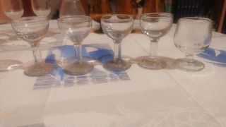 Vasos de chupito y copas