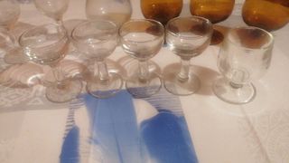 Vasos de chupito y copas