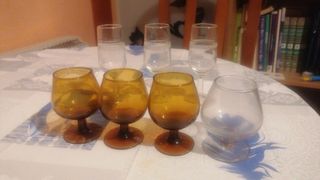 Vasos de chupito y copas