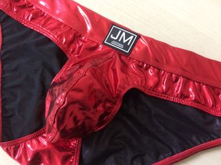 Slip color rojo brillante metalizado