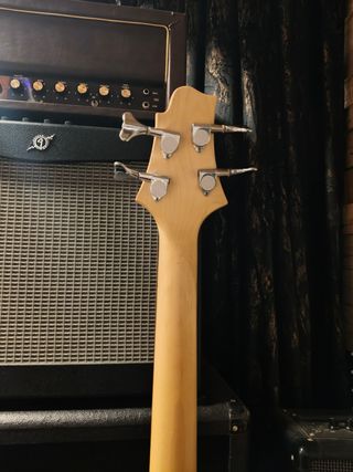 Bajo eléctrico rochester bass