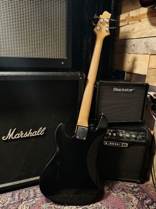 Bajo eléctrico rochester bass