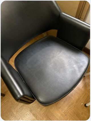 2 Sillas - Butacas cuero