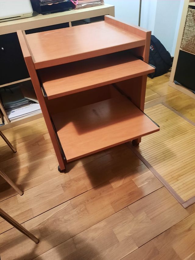 Mueble auxiliar con ruedas