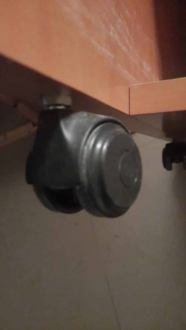 Mueble auxiliar con ruedas