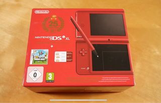NINTENDO DSi XL edicion 25 aniversario