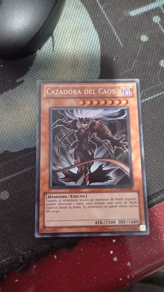 Cazadora del Caos carta yu-gi-oh
