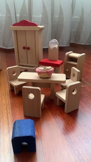 Muebles madera casa muñecas