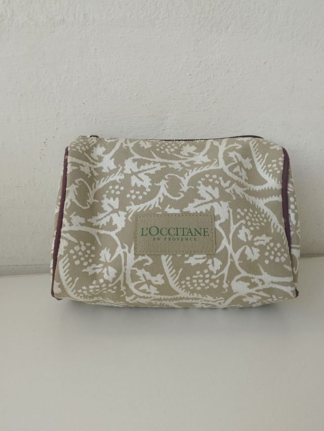 Pochette trucco L'Occitane