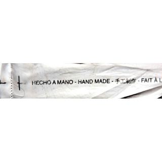 Alfombra de lana color azul efecto degradado.