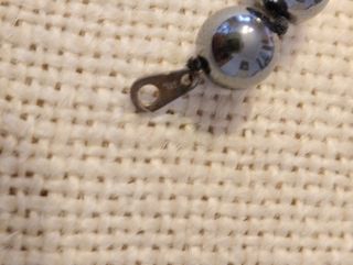 Collana in ematite e gancio in argento . Vintage