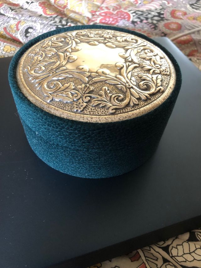 portagioie in velluto e argento