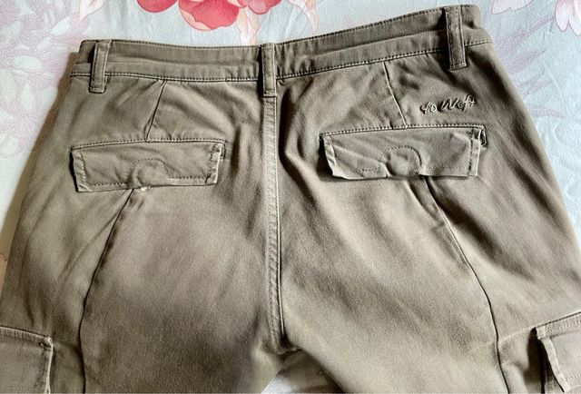 Pantalón cargo slim fit