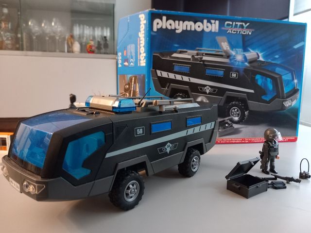 PLAYMOBIL CITY ACTION POLICIA.