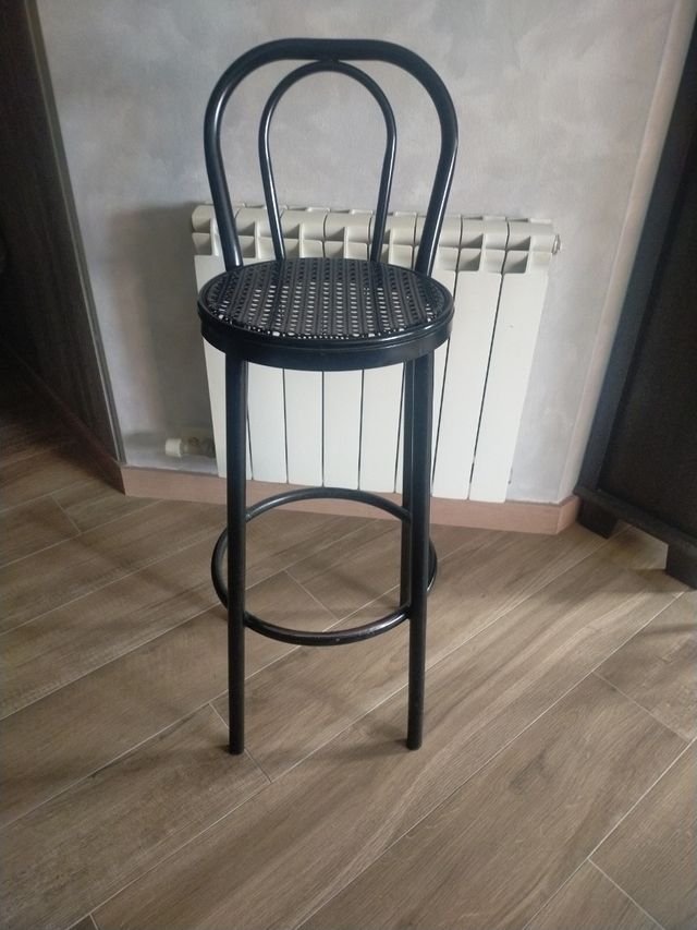 Taburete metálico alto