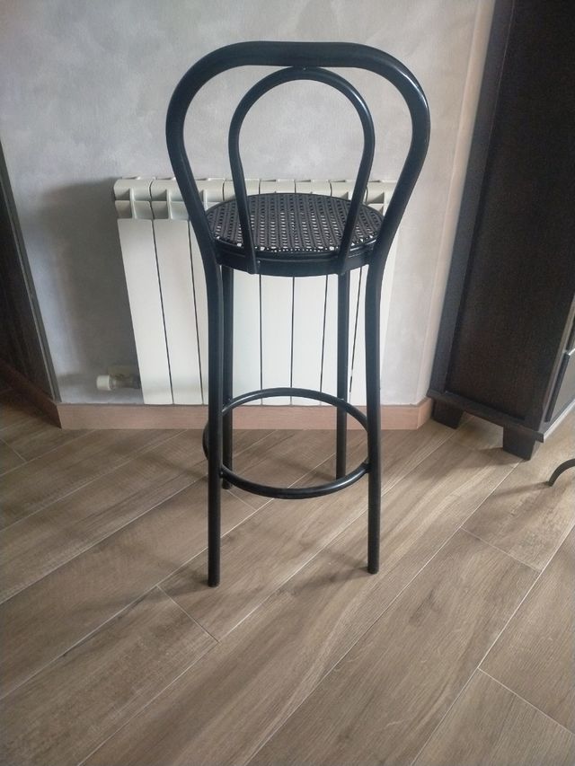 Taburete metálico alto